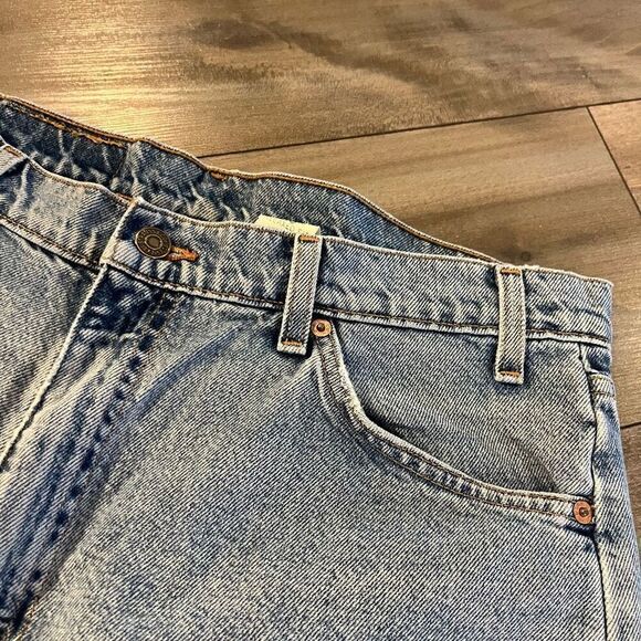 Vintage Levi 550 Light Wash Denim Shorts Men 36 - Picture 2 of 6